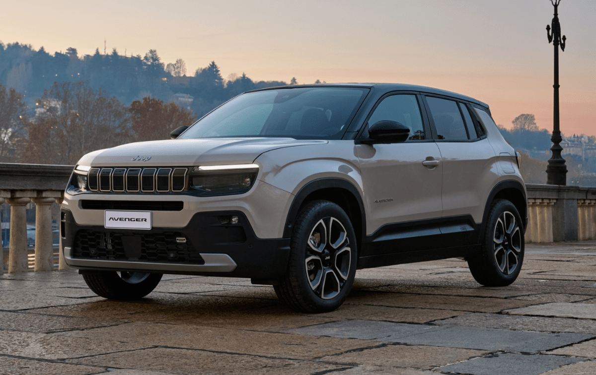 jeep_avenger_benzina