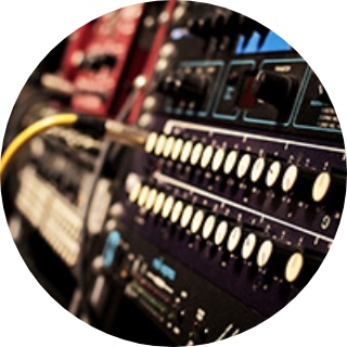 Shop studio & recording. Shop studio & recording.